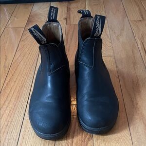 Blundstone Black Leather Chelsea #558 Slip-On Boots